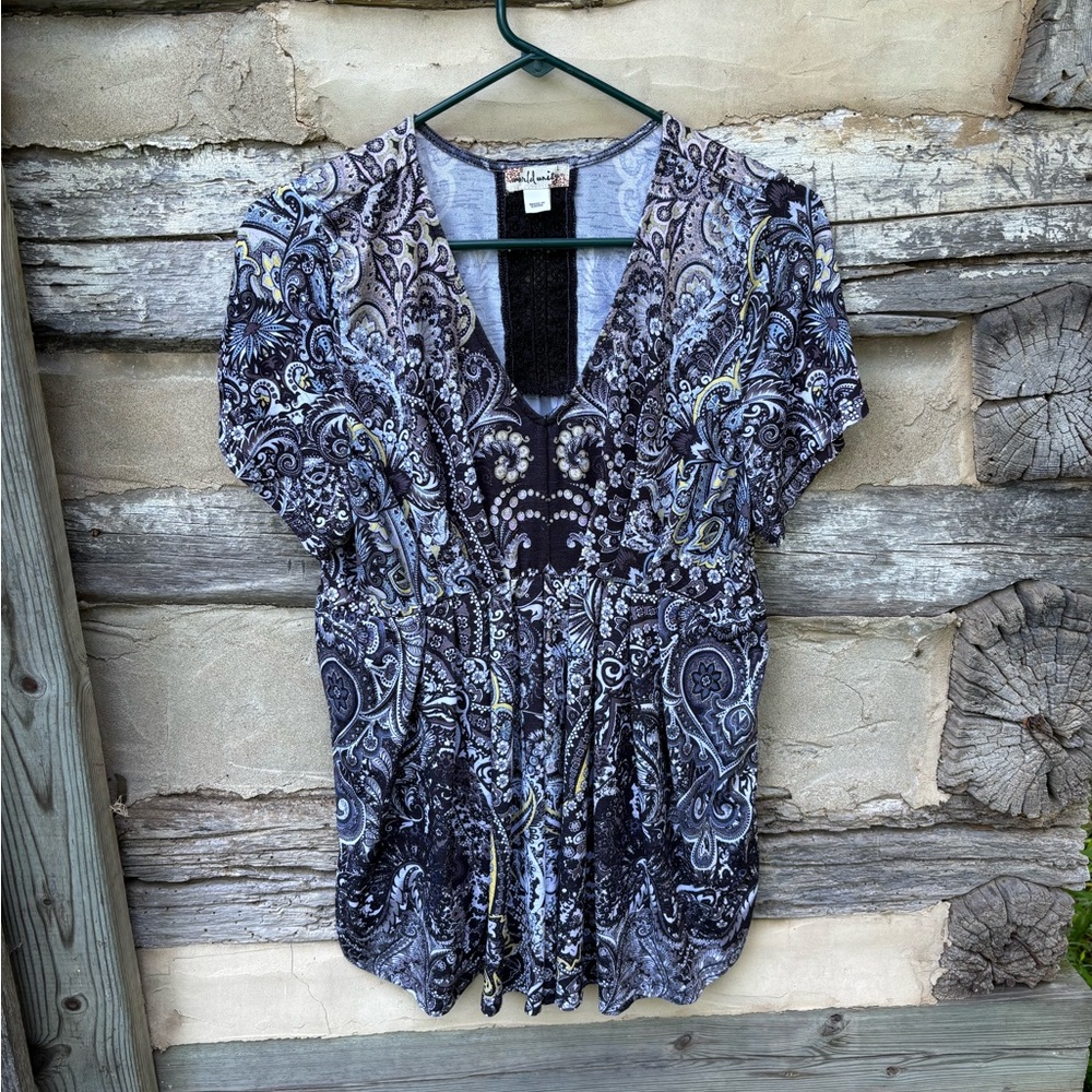 World Unity Paisley Print Multi Color V-Neck Top Size L